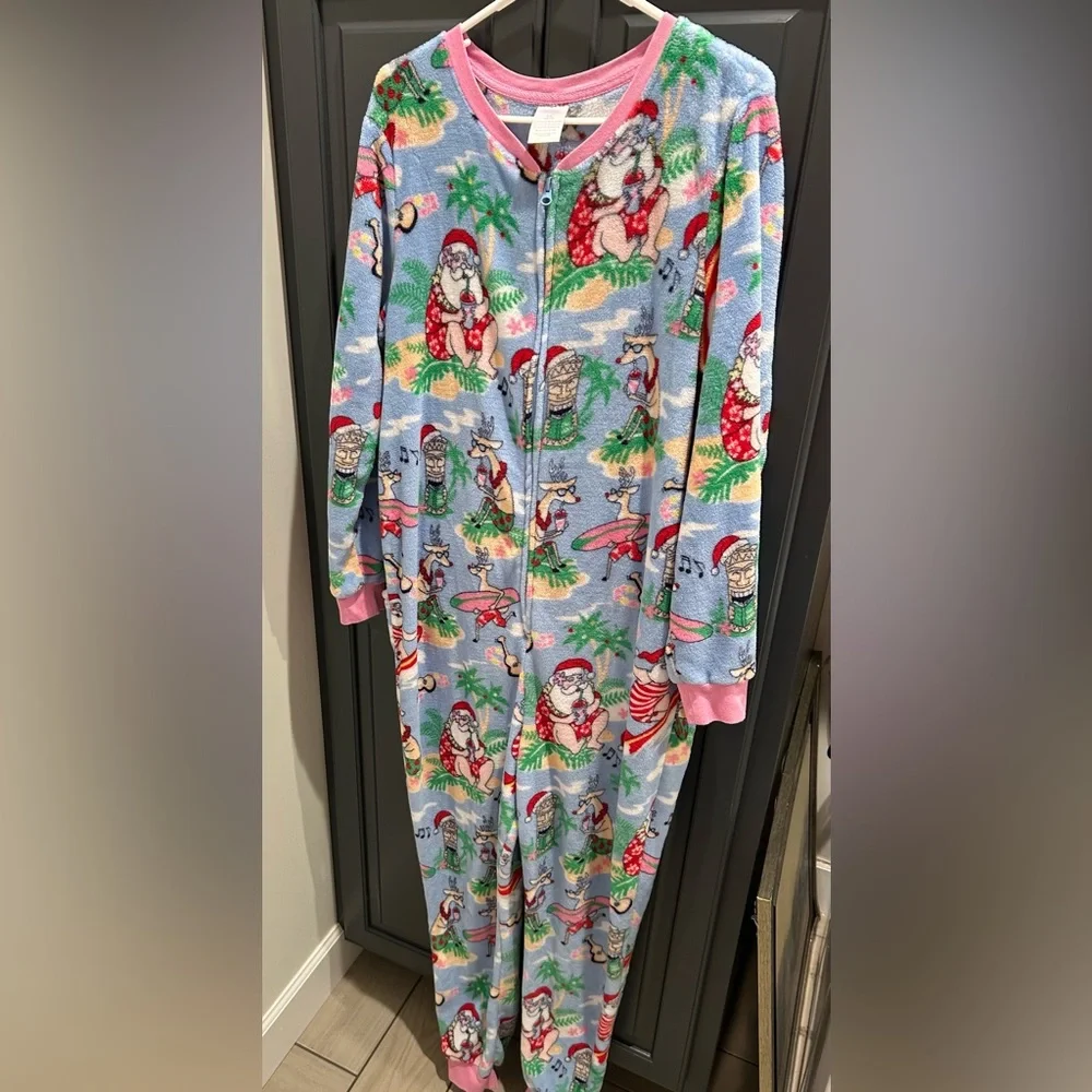Women's large Secret Treasures Aloho Christmas Onesie zip‎ large